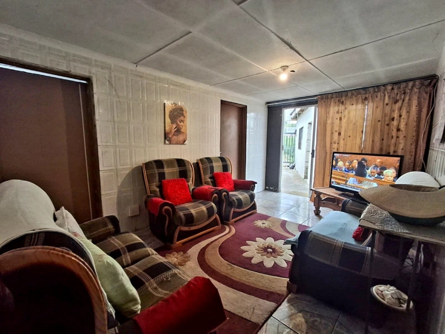 5 Bedroom Property for Sale in Mdantsane Eastern Cape